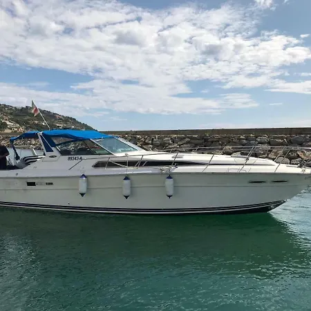 Motorjacht Victoria San Lorenzo al Mare