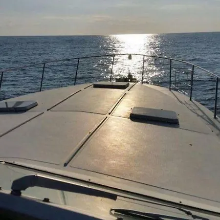 Botel Motorjacht Victoria San Lorenzo al Mare